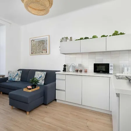 Jasne Blisko Zamku Na Wawelu W Krakowie By Renters Краков