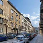 Apartment Jasne Blisko Zamku Na Wawelu W Krakowie By Renters
