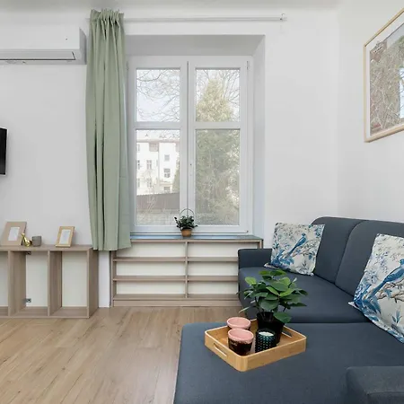 Apartment Jasne Blisko Zamku Na Wawelu W Krakowie By Renters *