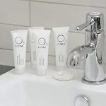 Jasne Blisko Zamku Na Wawelu W Krakowie By Renters